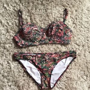 Land’s end floral bikini top